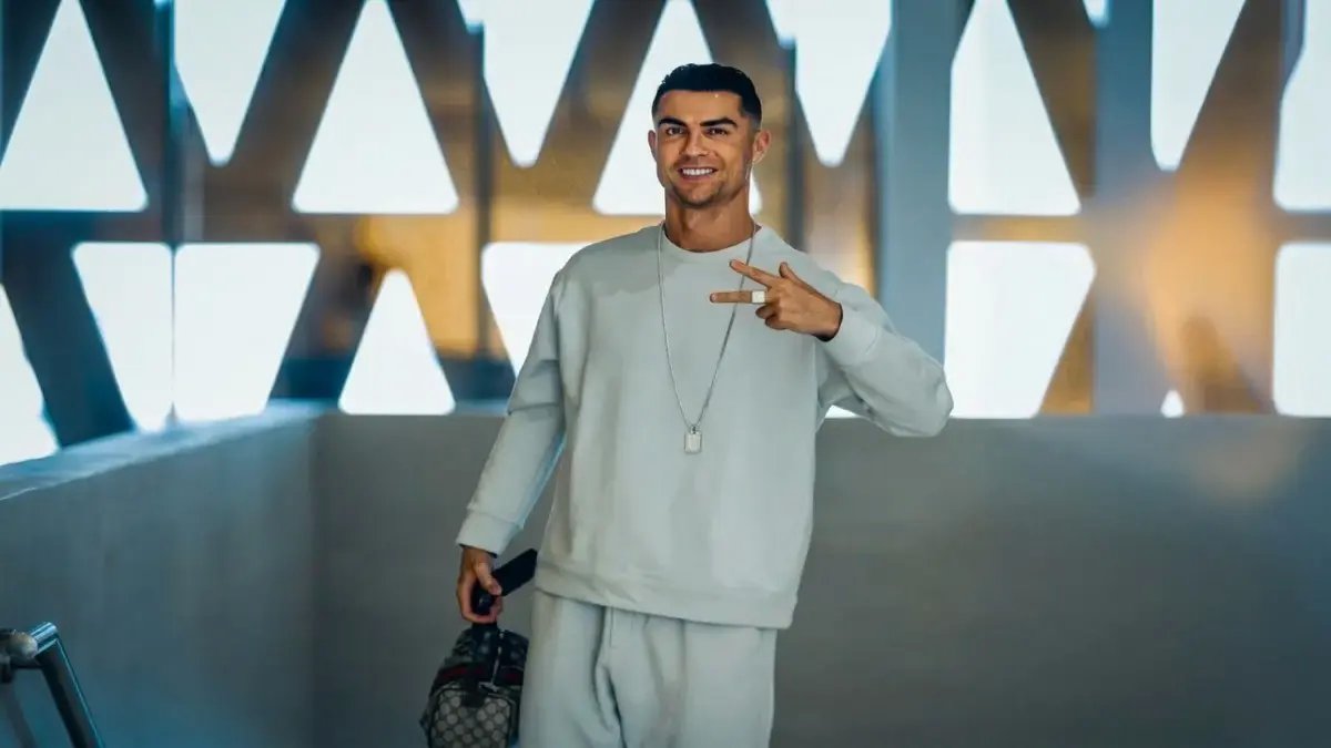 عاجل: رونالدو يقود بعثة النصر إلى دبي... القرار الاستراتيجي الخطير الذي يغير مصير البطولة!