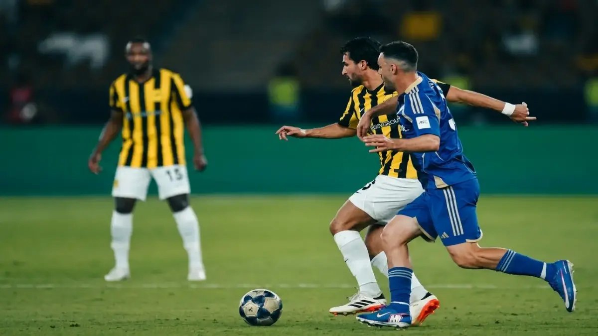 عاجل: مدرب جوهور يكشف الحقيقة بعد الهزيمة من الأهلي… هل استعد للقاء جديد؟