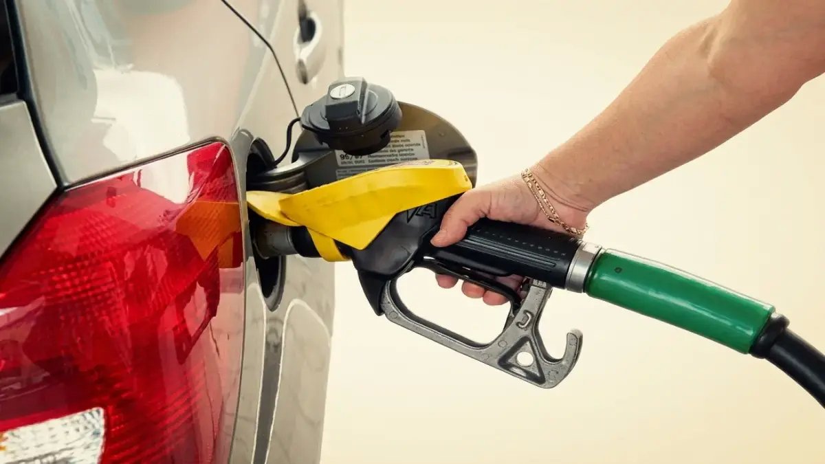 هل أصبحت أرامكو 'هدفاً' للتضليل؟.. الرقم 2.10 ريال ليس خفضاً، بل إعلاناً قديماً يبرز دور السلطة الرسمية الوحيدة