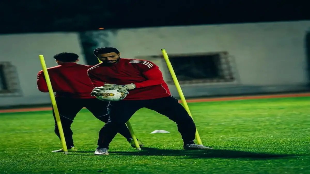 عاجل: ثنائي خطير يتغيب عن بيراميدز قبل مواجهة الزمالك.. جراحة عاجلة وطرد رسمي تُضعف صفوف العمالقة!