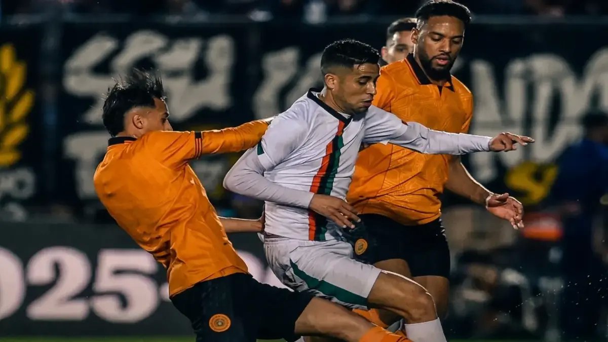 انتصار تاريخي من قلب الهزيمة: الجيش الملكي يبلغ النهائي الأفريقي بعد مباراة مُزلزلة أمام نهضة بركان!