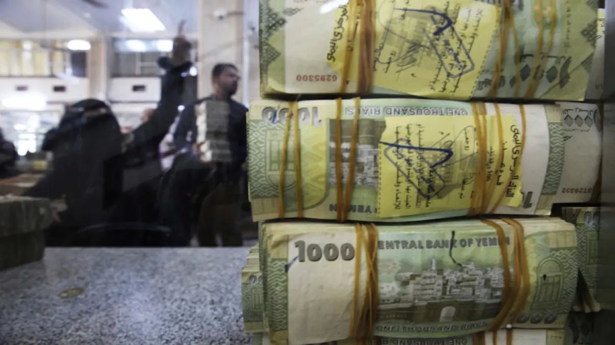 عاجل: اليمن يشهد "شللاً تجارياً" مرعباً رغم استقرار العملة… كيف تحولت الأزمة إلى نعمة للتجار؟