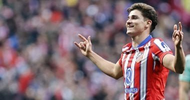 ألفاريز وباستوني يحسمان موقفهما من الانضمام إلى برشلونة