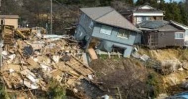 بعد زلزال بقوة 7.4 درجة.. تسونامى يضرب اليابان وتحذيرات من هزات ارتدادية