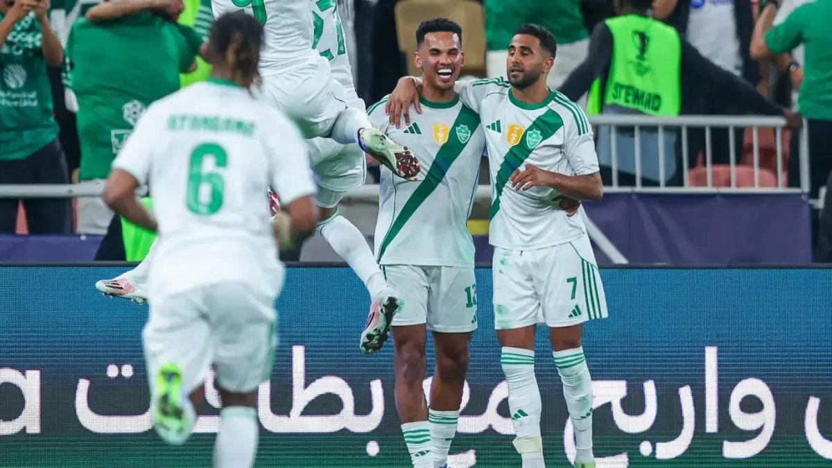 عاجل: كشف القنوات الناقلة لمباراة الأهلي السعودي ضد فيسيل كوبي اليوم في نصف نهائي دوري أبطال آسيا… من سيعلق على المباراة؟