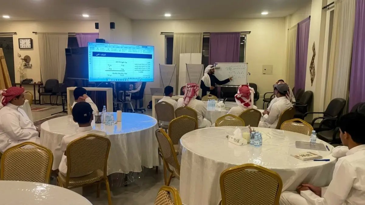 عاجل بالعيون: برنامج يغير مستقبل 50 طالباً… الأسمنت السعودي يساند آرام في معركة القدرات العامة!