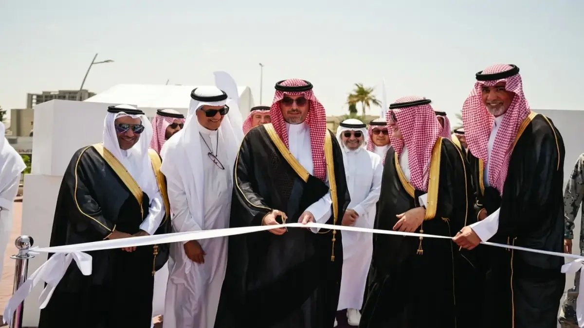 جدة تدخل عصراً جديداً: التاكسي البحري الفاخر ينطلق رسمياً بسعر 25 ريال فقط - شاهد الصور الحصرية!