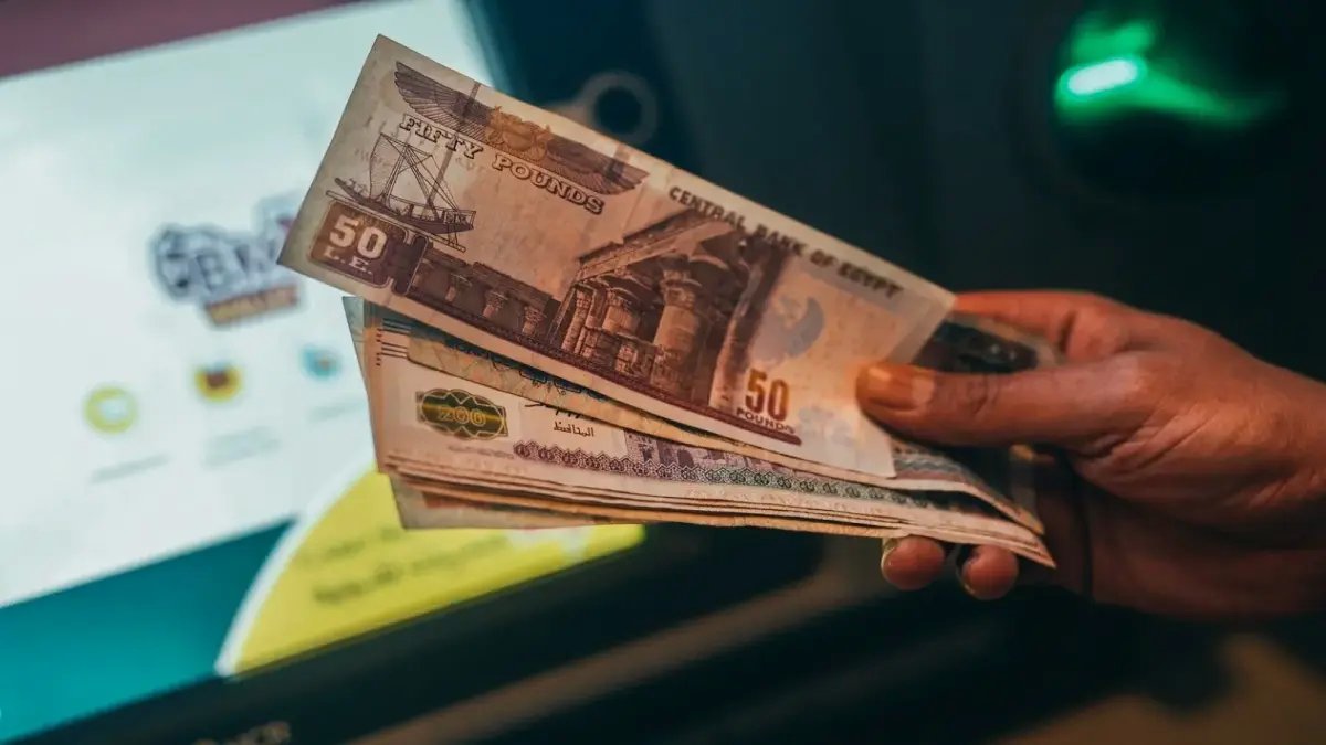 نفي رسمي صادم: منحة 2000 جنيه للمعاشات شائعة كاذبة.. بيان عاجل يحذر المستفيدين من الابتزاز الإلكتروني!