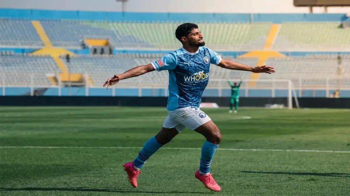 صراع بيراميدز خلف الكواليس: إبراهيم عادل يكشف سبب فشل انتقاله لخيتافي.. "دائماً كان هناك تخوف"