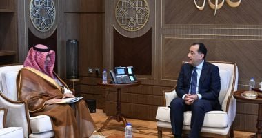 رئيس الوزراء يستقبل سفير خادم الحرمين لدى مصر لبحث تعزيز التعاون المشترك