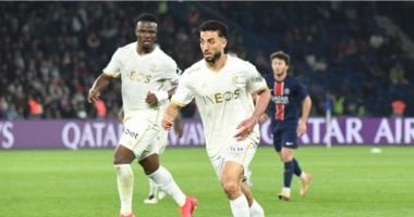 مدرب نيس يوضح أسباب استبعاد محمد عبد المنعم أمام ستراسبورج