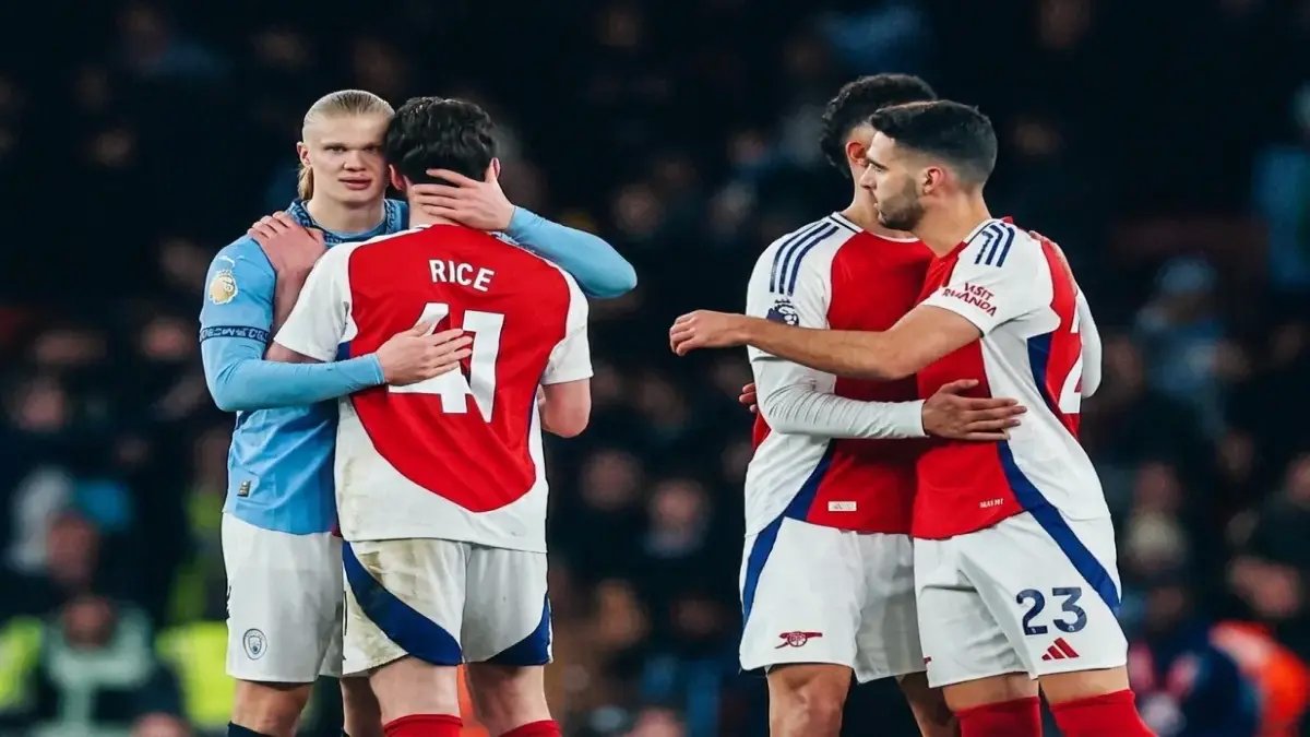 عاد من تحت الصدمة: آرسنال يتسلح بـ5 أدوات قاتلة لنزع الدوري من أنياب السيتي قبل النهاية!