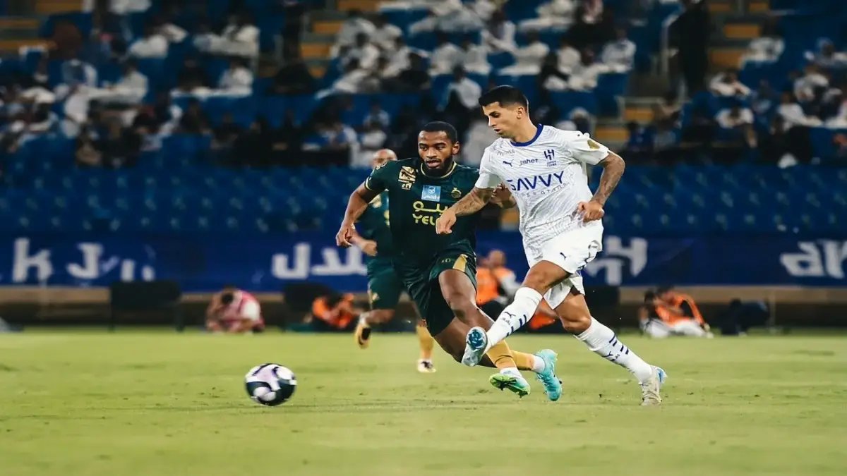 شاهد: القنوات الناقلة للقمة الصادمة - الهلال ضد الخلود في نهائي الملك اليوم… والأخطر معلق فارس عوض!