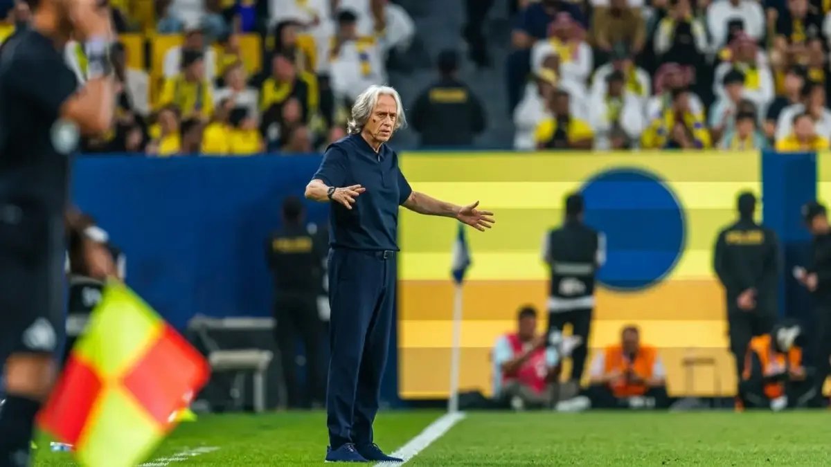 عاجل: صحف أوروبية تكشف اقتراب رحيل مدرب الأهلي المفاجئ بعد عروض من الحلم القديم - ماذا سيكون رد النادي؟