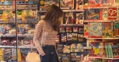 بين واجب الملكة وحب الجدّة.. الملكة رانيا تخطف الأنظار فى شوارع الأردن