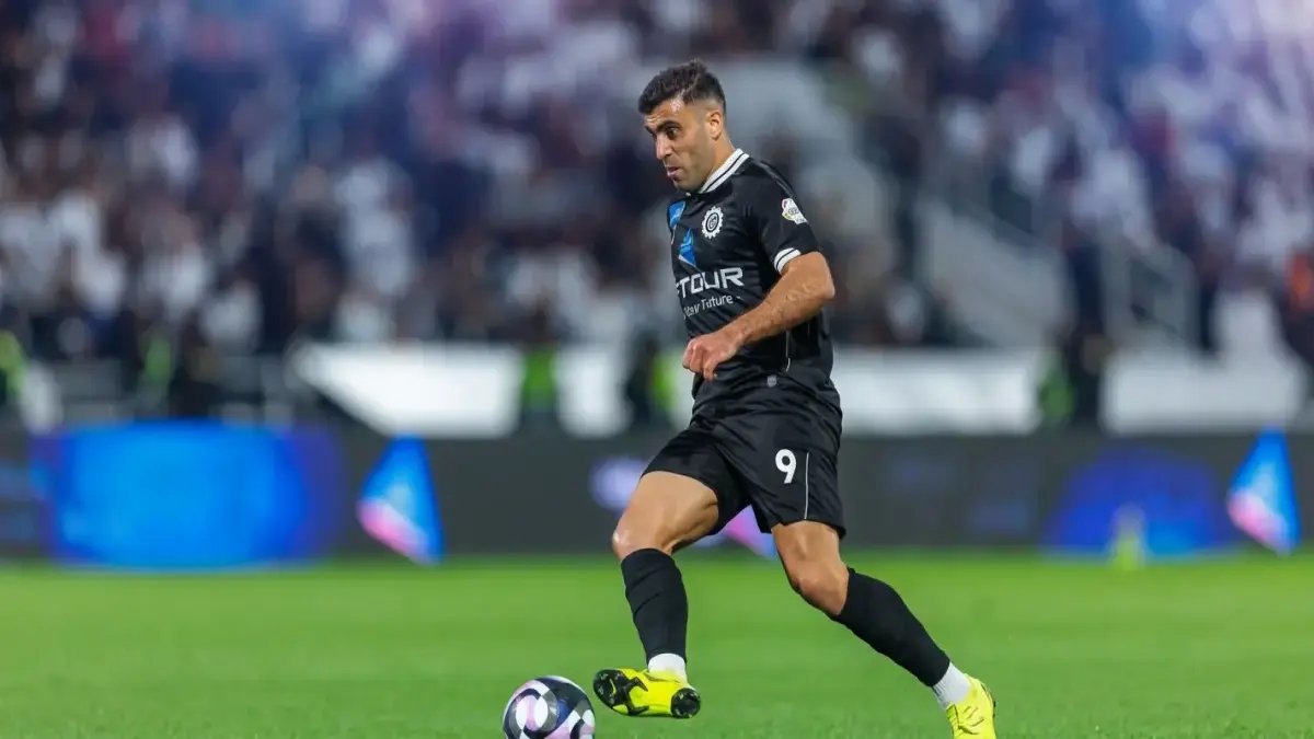 عاجل: رئيس الاتحاد الآسيوي يكشف إنجازاً تاريخياً للأهلي السعودي… أول فريق في النسخة الحديثة يحقق لقبين متتاليين!