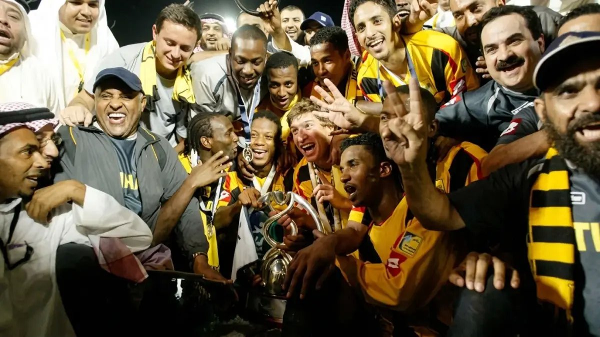 عاجل: الأهلي يسحق اليابان ويتوج تاريخياً برقم صادم… ينهي تميز الاتحاد بعد 21 عاماً من الإنجاز!