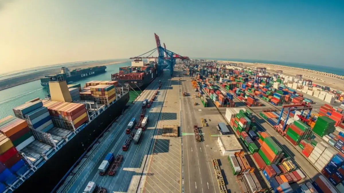 تصريح رسمي من الهيئة القومية لسلامة الغذاء يكشف رقماً صادماً... 243 ألف طن غذاء تصل 186 دولة في 7 أيام فقط.