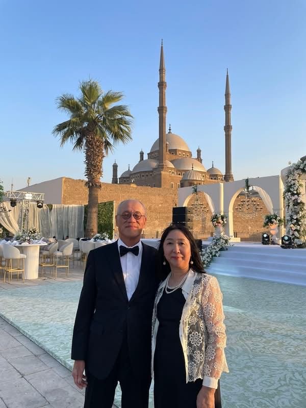 سفير اليابان وزوجته 3