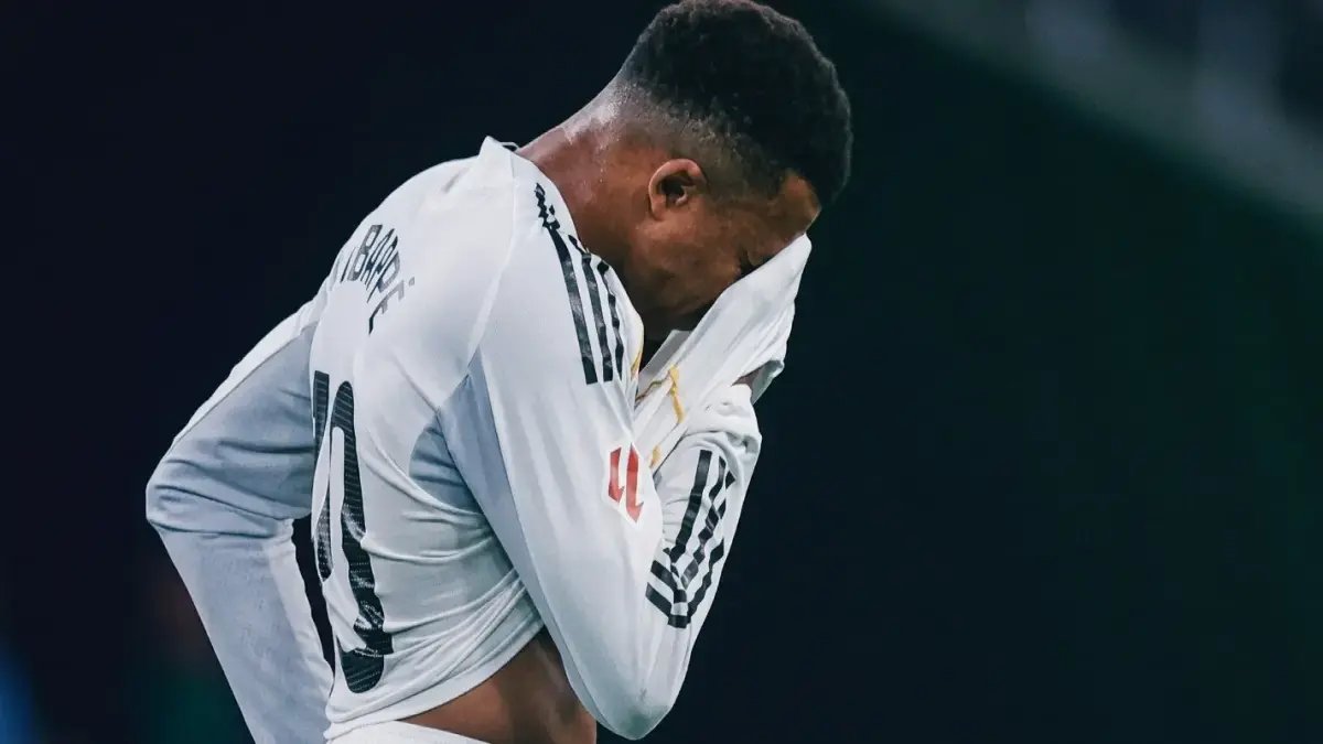 ناري: إصابة مبابي الخطيرة تهدد مواجهة ريال مدريد وبرشلونة.. سيخوض الكلاسيكو منفرداً؟