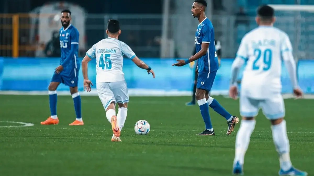 عاجل: الهلال يسحق ضمك اليوم ويأخذ 3 نقاط خطيرة... هل تهدد النصر في الصدارة؟