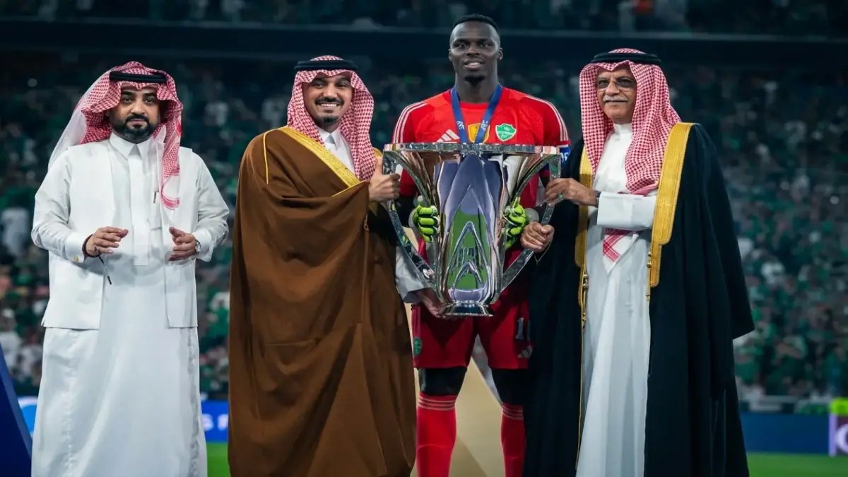 عاجل: الأهلي السعودي يكشف رقم صادم - من 300 ألف دولار إلى 12 مليوناً في 48 ساعة! تفاصيل الجائزة الآسيوية التي جعلته أغنى نادٍ قارياً