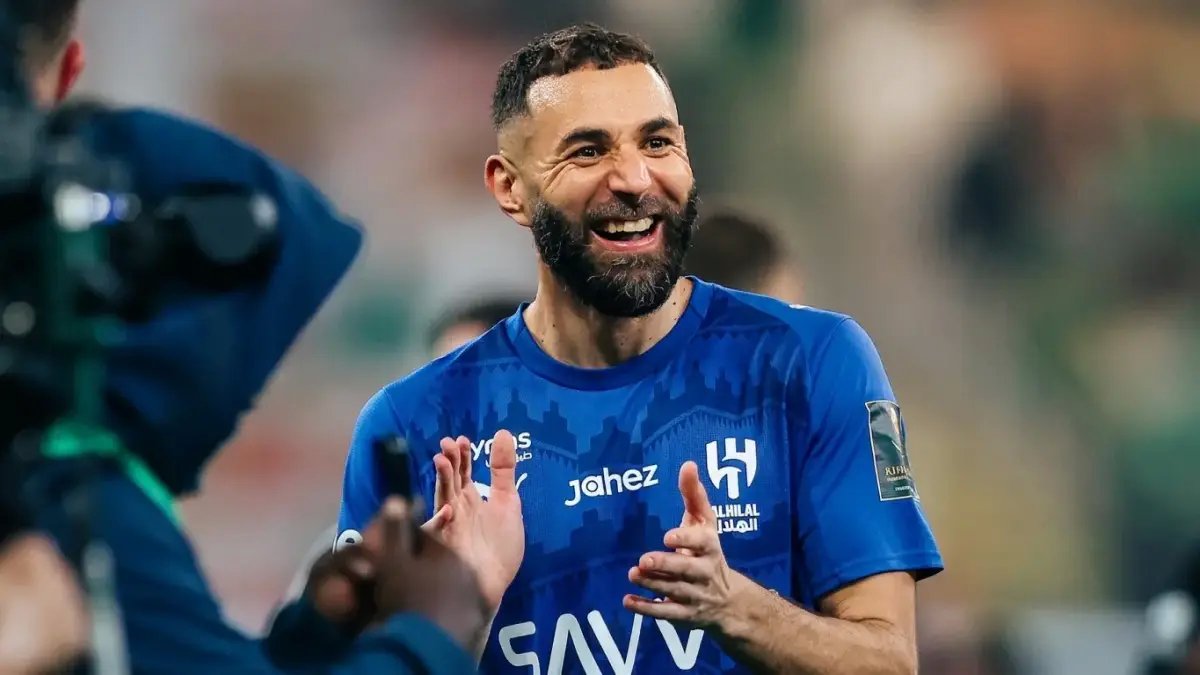 عاجل: القنوات الناقلة لمواجهة الهلال وضمك في دوري روشن الليلة 28 أبريل - شاهد صراع المركز الثاني والخامس عشر مباشرة على قنوات ثمانية!