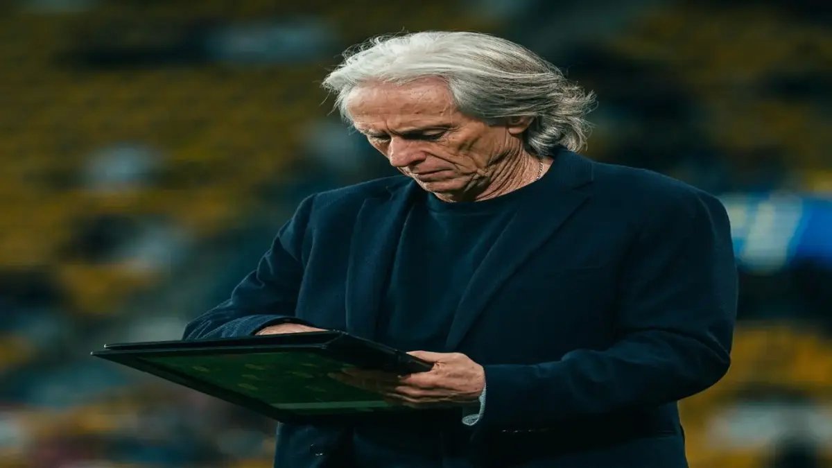 صادم: جيسوس يصف الأهلي بـ "أقوى فريق في روشن".. ويعلن عن تحول جذري في منافسة الدوري - أرقام غريبة تخرج من القمة!