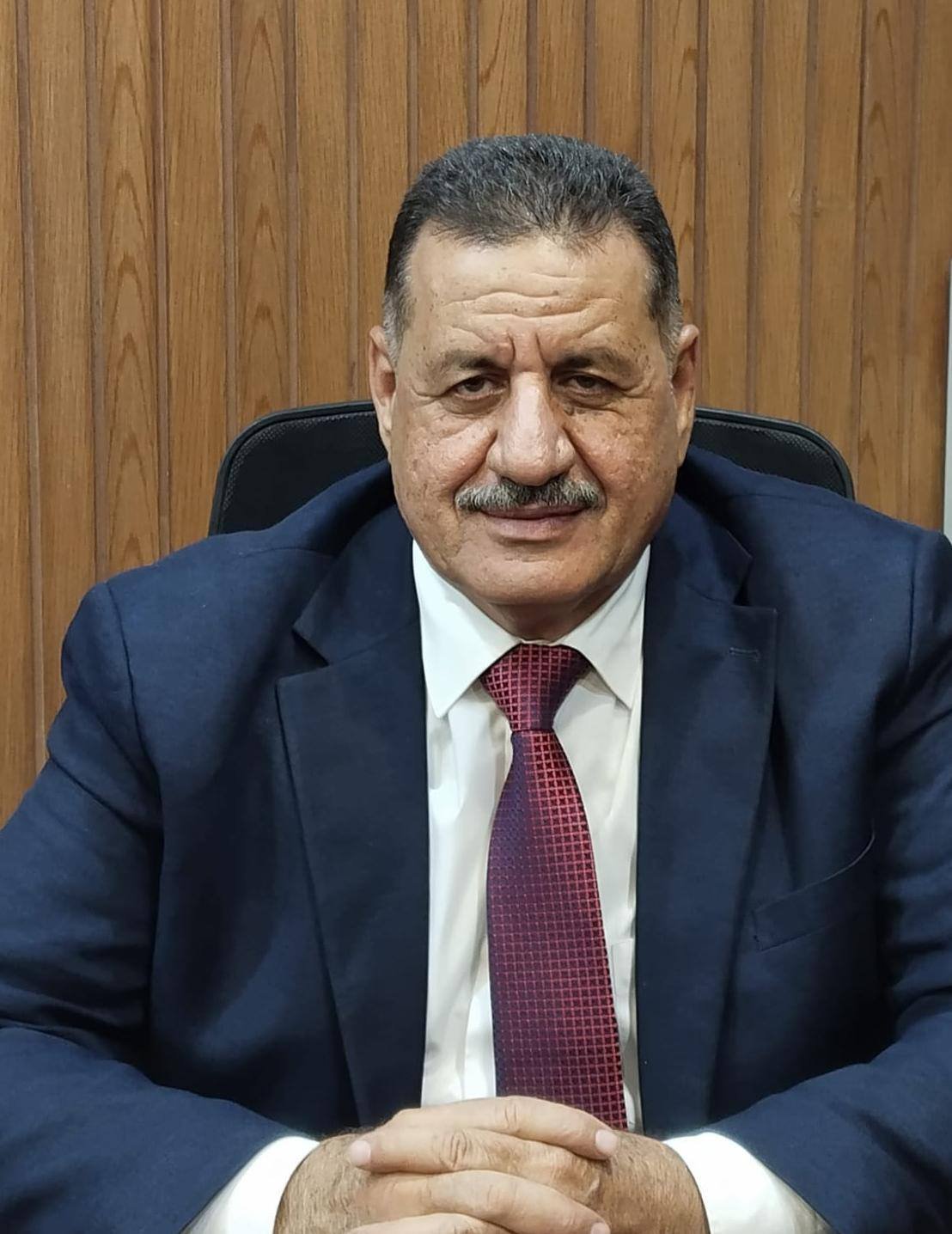 عادل عمران رئيس النقابة العامة للعاملين بالبنوك والتأمينات والأعمال المالية