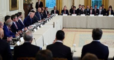 ترامب يبحث مع كبار مسؤولى النفط تداعيات أزمة إيران على أسواق الطاقة