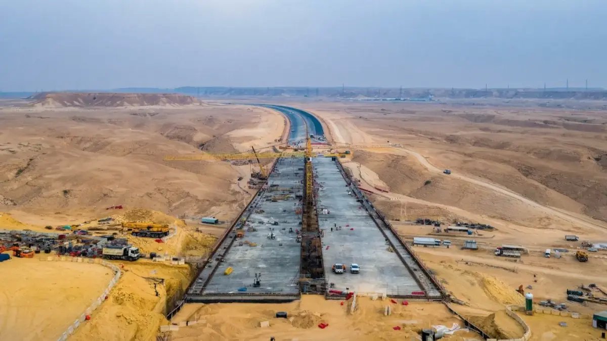 عاجل: إنجاز 65% في امتداد طريق الطائف… 9.7 كم تربط الرياض بالقدية وتستوعب 440 ألف مركبة يومياً!