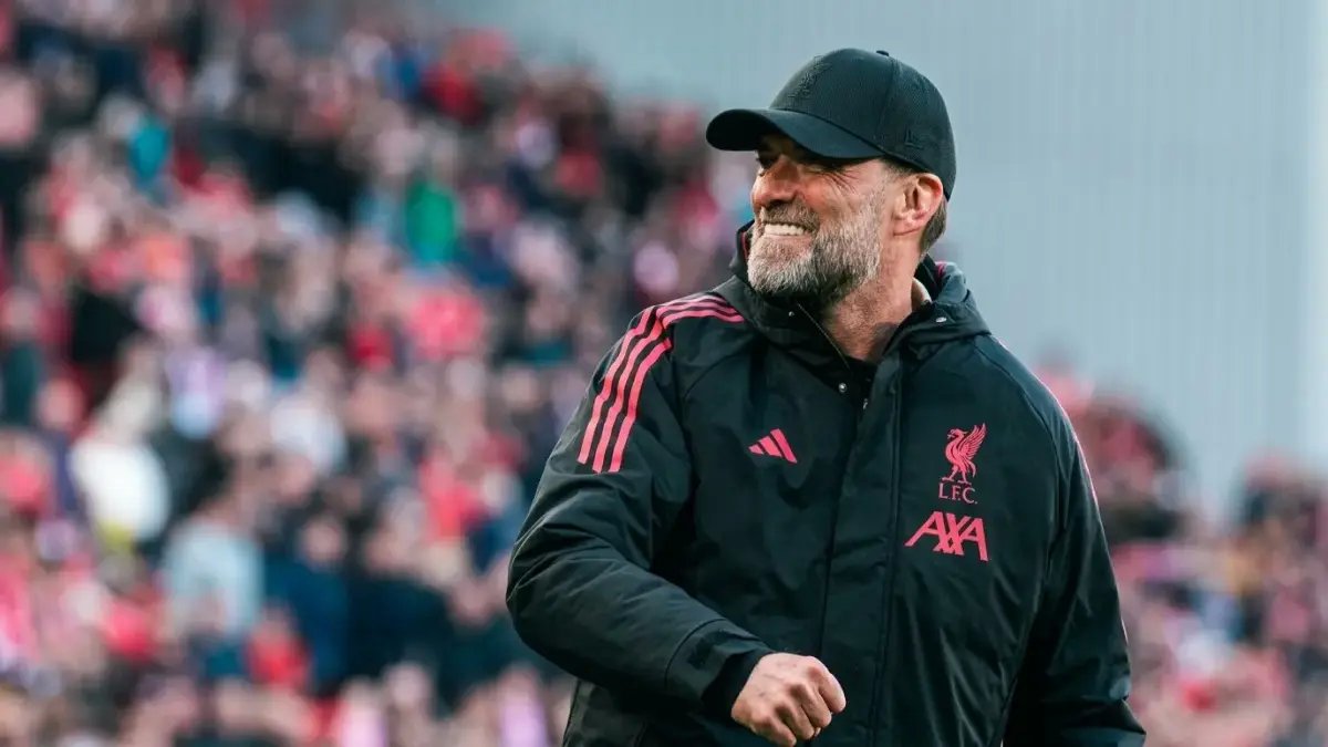 عاجل: كلوب يعيد فتح أبواب ريال مدريد بعد رحيله عن ليفربول… برشلونة يستهدف مهاجم باريس سان جيرمان لتنشيط خط هجومه!