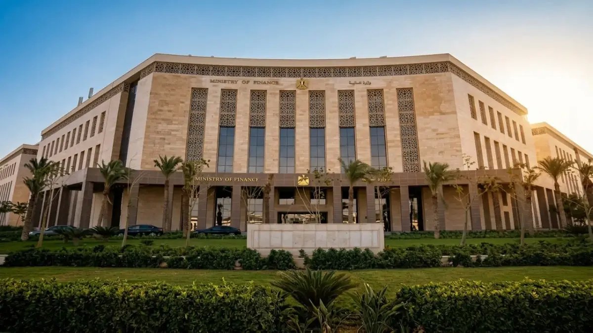 عاجل: الحكومة تُبكر صرف المرتبات لـ5 مليون موظف.. المرتبات تبدأ من 19 مايو والأسد يقتحم العيد دون ضغوط!