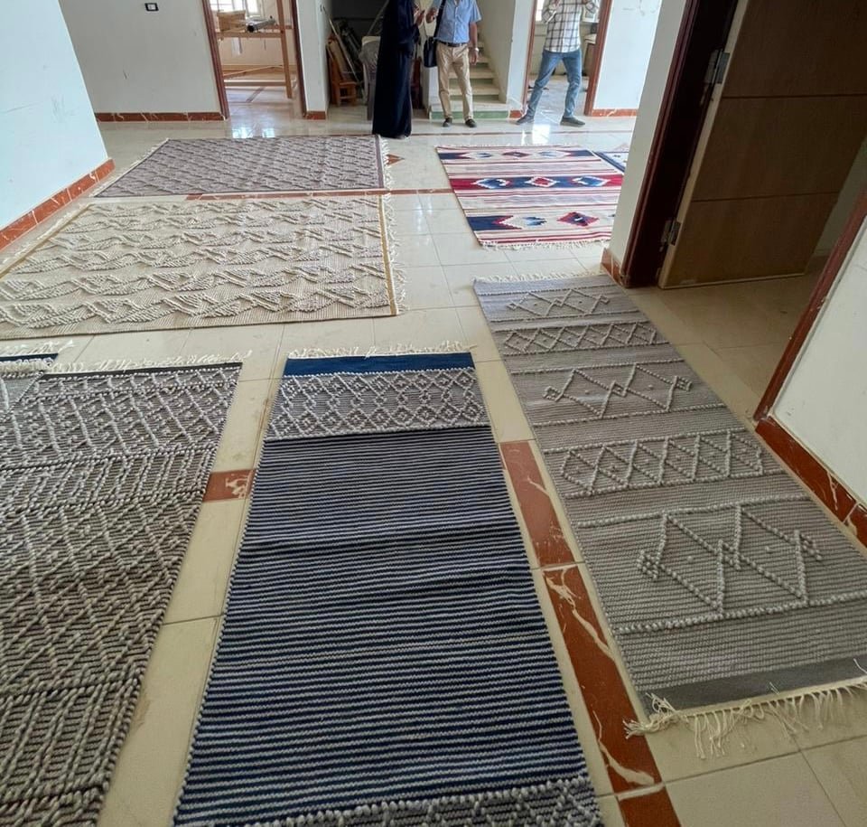 بعد الانتهاء من التطريز والشكل النهائي 