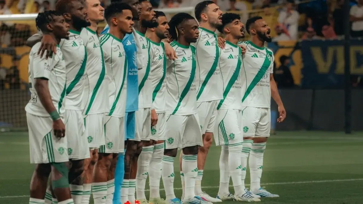 عاجل: مفاوضات صفقة تاريخية - الأهلي يقدم 10 مليون يورو لضم غوندوغان... يايسله يخطط لثنائي ألماني مرعب!