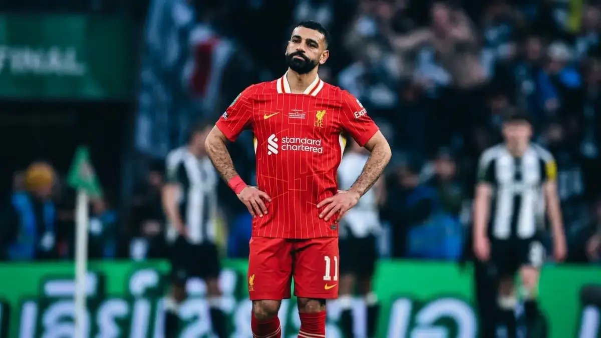 عاجل: ليفربول يضع اسم منافس صلاح.. نجم برشلونة السابق هدف جديد للريدز لمواجهة الرحيل القادم!