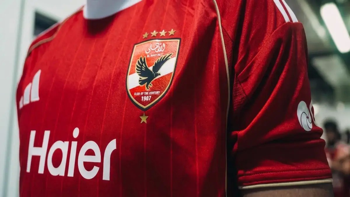 عاجل: التشكيل الناري للأهلي ضد الزمالك يكشفه خبير.. غياب زيزو يُغير كل الموازين!