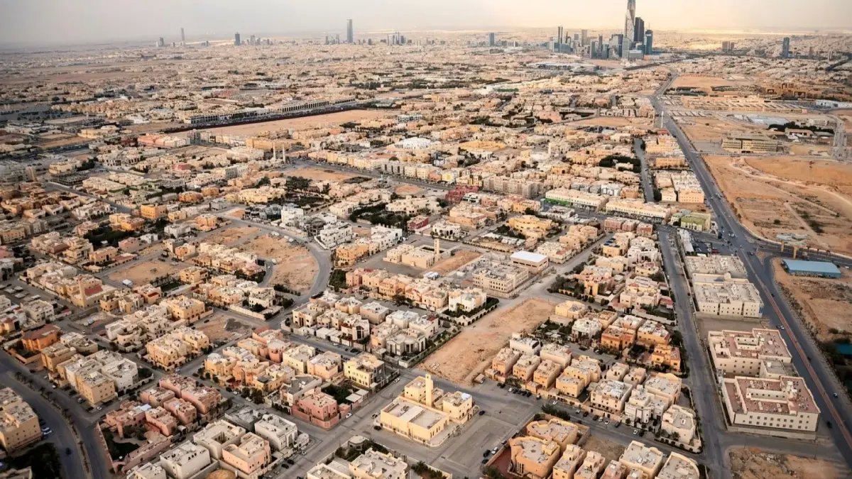 عاجل: السعودية تنفذ حكم قتل تعزيرًا ضد مواطن بتهمة بشعة… قتل والده بنحره بالسكين في مكة المكرمة