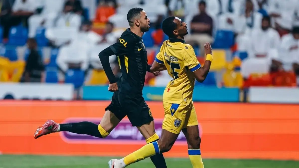 عاجل: جماهير الهلال تُعلن الحرب على إنزاغي وتضع 5 شروط قاسية للبقاء - مكتب الوليد يُراقب
