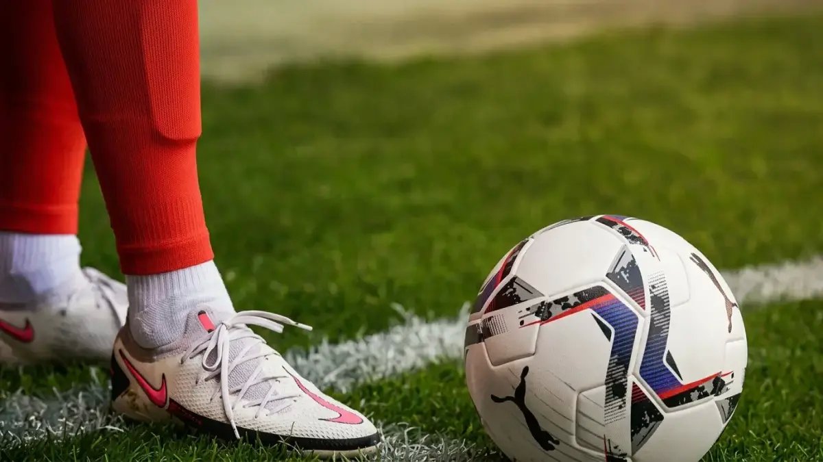 صادم: موعد أرسنال وأتلتيكو مدريد اليوم تغير في آخر لحظة - الجماهير في حالة من الذهول!