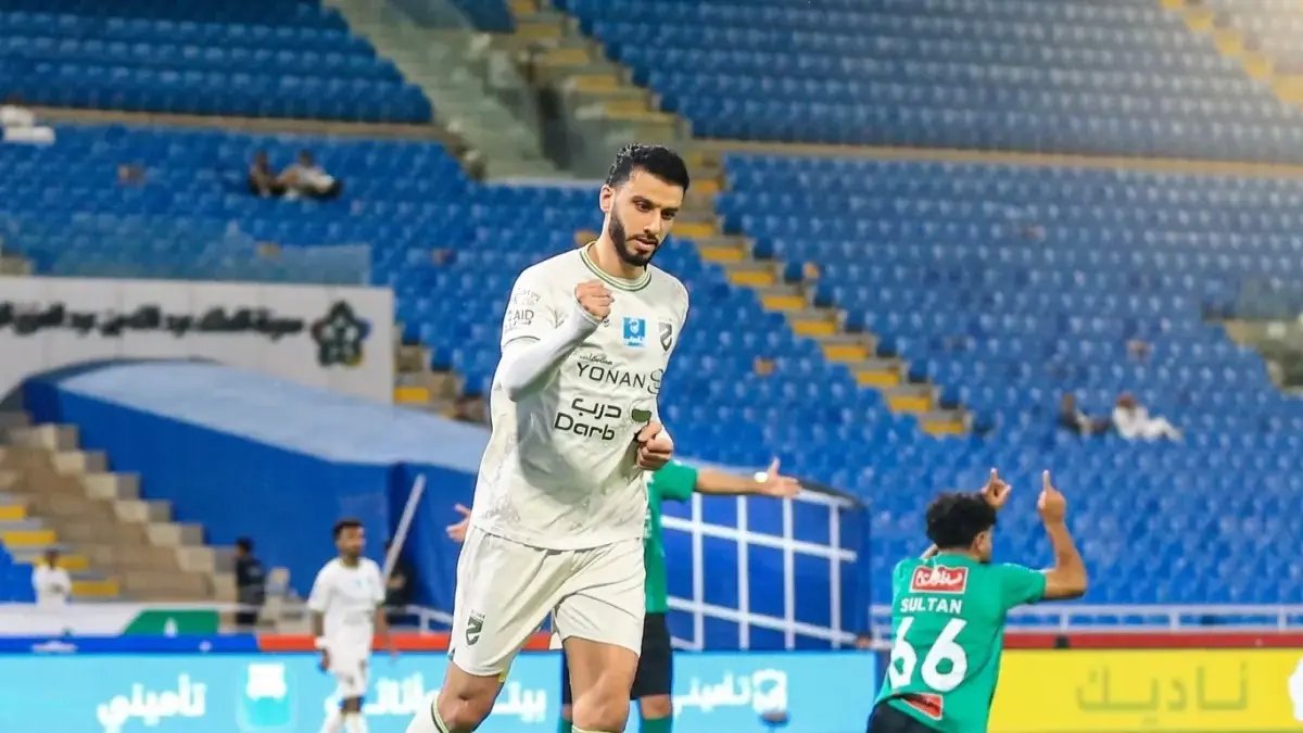 عاجل: السومة يشتعل بـ161 هدفاً وحمدالله يطارد بـ156! سباق تاريخي يحسم الدوري السعودي!