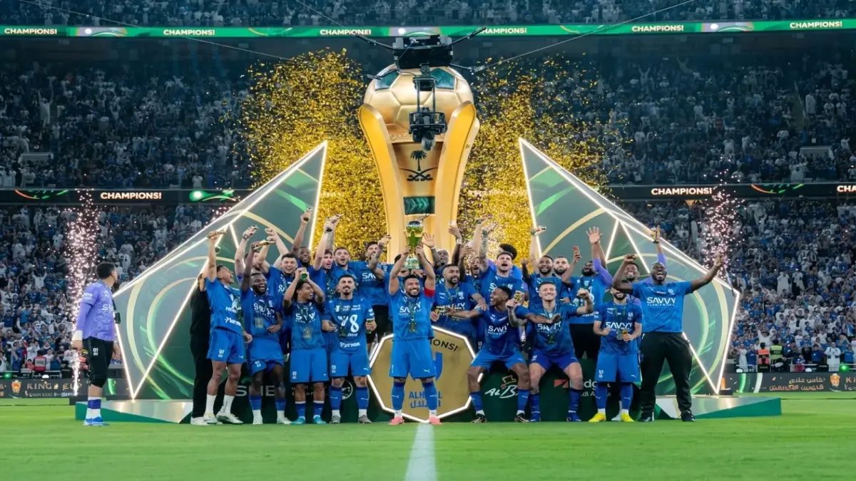 عاجل: الإعلام الأوروبي يصف نهائي الهلال بـ"الدراما الأسطورية"… بنزيما يُعتبر "الملك المطلق" وإنزاغي يُحقق لقبه العاشر!
