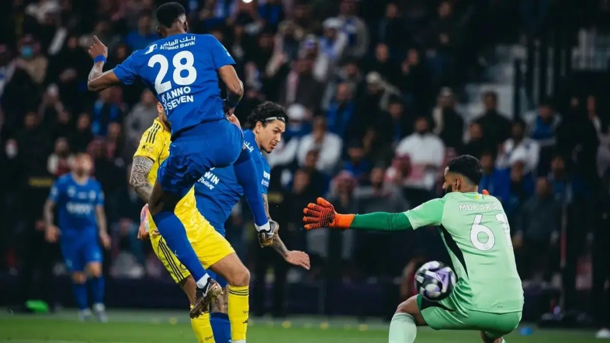 ماجد عبدالله يوجه رسالة نارية للنصر قبل الهلال: "ما فيها حسابات… اللي يبي الدوري يفوز وبس" ويؤكد ثقته "بالله ثم بلاعبين النصر" 🏆💛💙