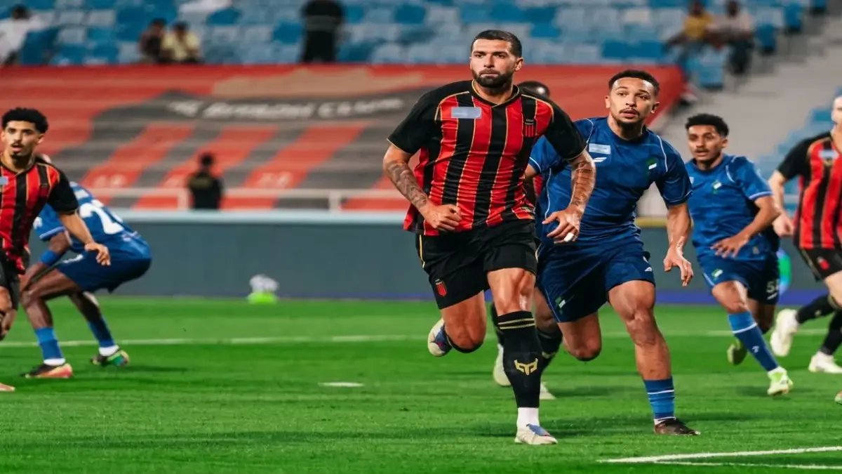 عاجل: الرياض يهزم الفتح 1-0 ويخطف بقاءه في دوري روشن السعودي… محاولة الهروب من الهبوط تنجح!