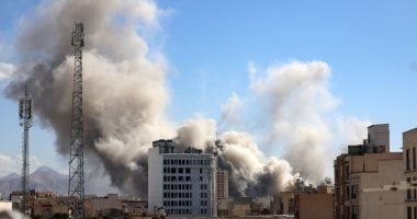 قائد الجيش الإيرانى: العدو يخطئ فى استهداف طائراته