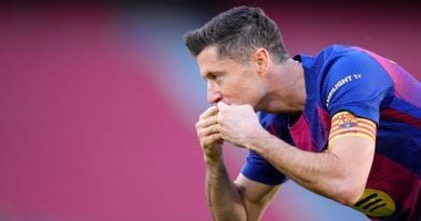 ليفاندوفسكي يقرر إرجاء الرد على عرض الهلال السعودي