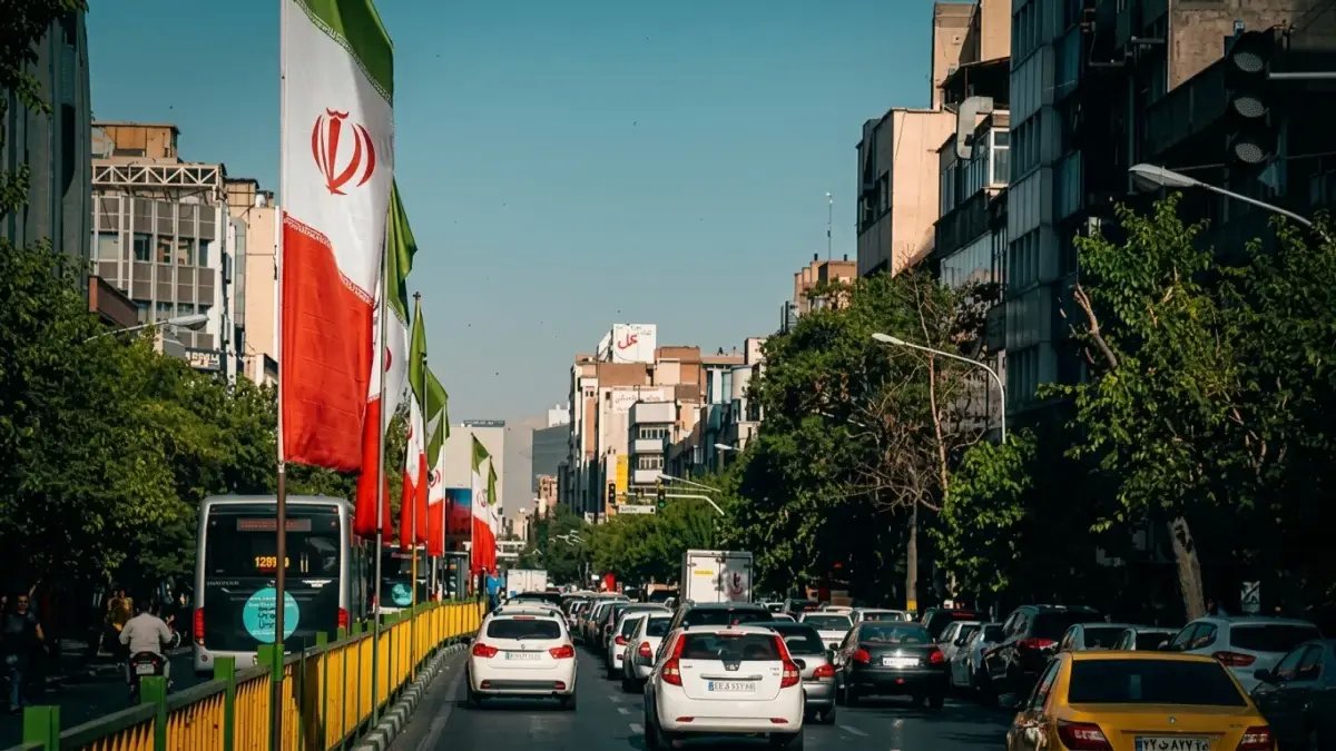 انفجار قوة غوغل يكشف: عاجل: كيف تحولت من ضحية ChatGPT إلى أخطر لاعب في تاريخ الذكاء الاصطناعي؟ حصري - الأرقام الصادمة تجبرك على معرفة ما يخطط له عملاق الإنترنت!