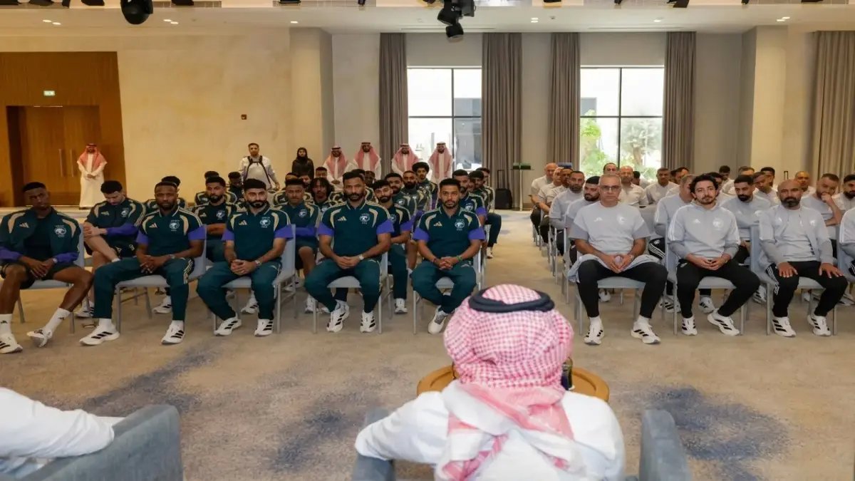 رسالة نارية من محمد بن سلمان للـ'الأخضر' قبل المونديال.. ماذا قال ولي العهد في لقاء سرّي؟