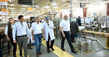 رئيس الوزراء يفتتح خط إنتاج جديد لمصنع "ليبتون تيز أند إنفيوجنز" ببرج العرب