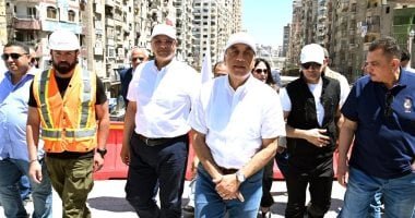 رئيس الوزراء يتفقد أعمال إنشاء محور "محمد نجيب"
